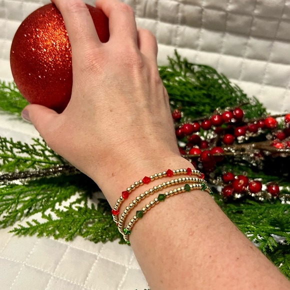 Christmas Bracelet Stack - Set of 3 Bracelets with Red and Green Crystal Beads - Picture 4 of 4